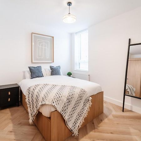 Royal House Stylish Apartments - Честър Екстериор снимка