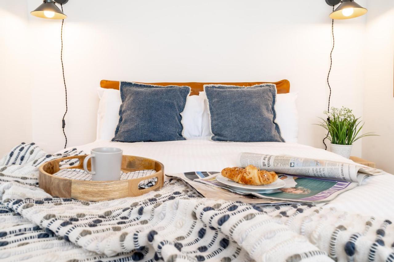 Royal House Stylish Apartments - Честър Екстериор снимка
