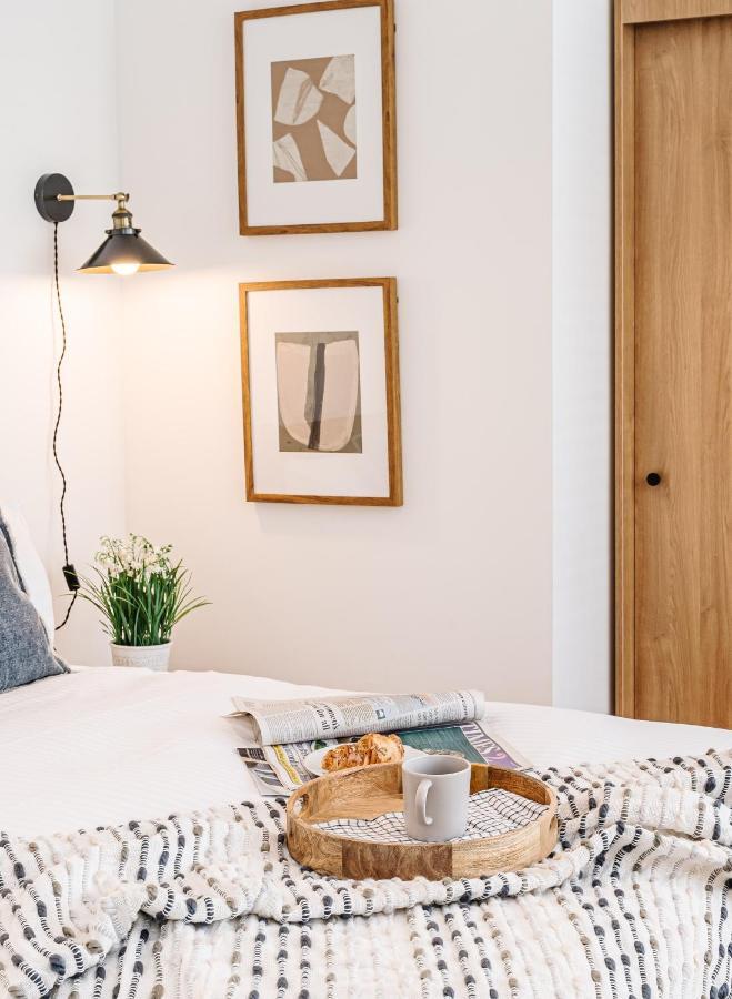 Royal House Stylish Apartments - Честър Екстериор снимка