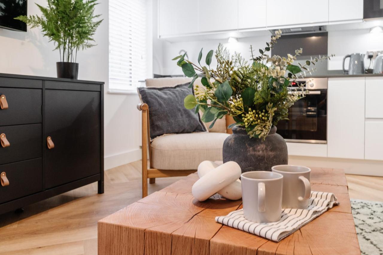 Royal House Stylish Apartments - Честър Екстериор снимка
